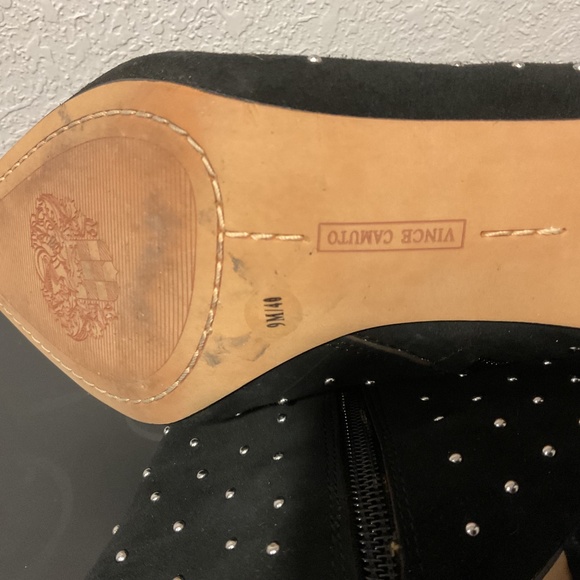 EUC Vince Camuto studded boots 9/40 - Picture 7 of 7